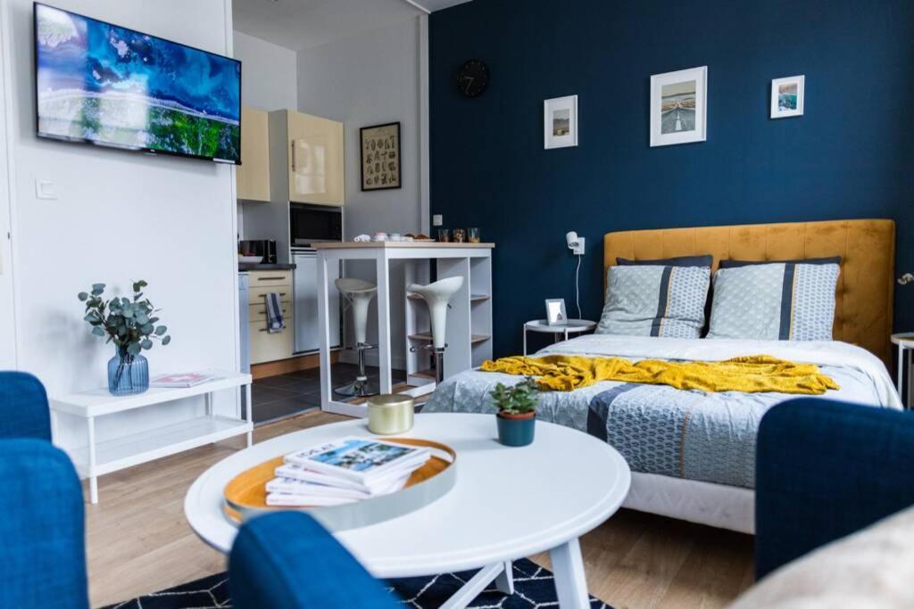L'inattendu/studio Equipe Et Confortable